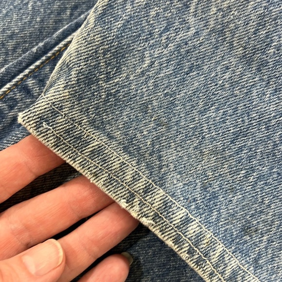LEVIS Vintage 501 Distressed Classic Wash Straight Leg Jeans - Picture 10 of 16